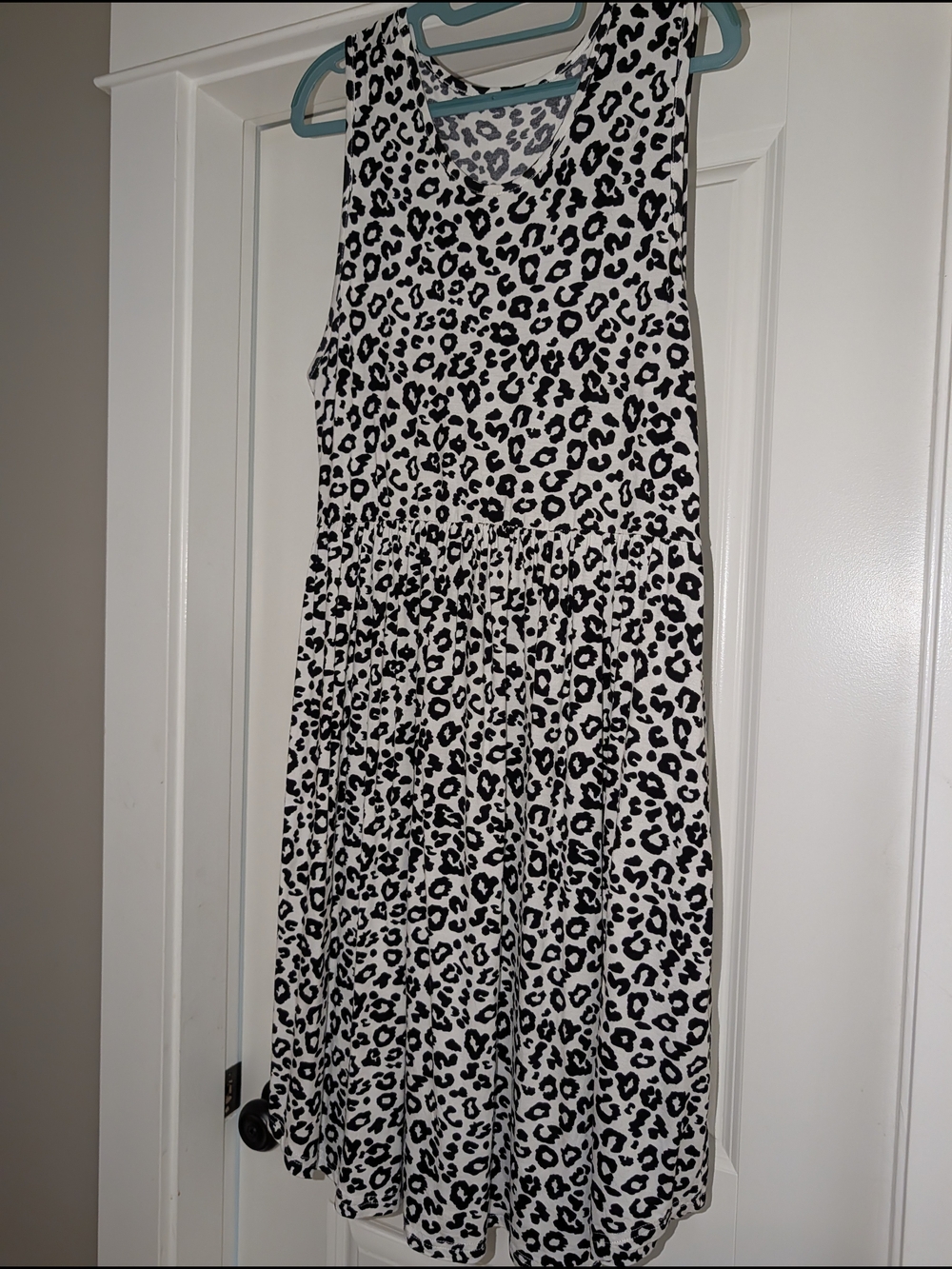 Sleeveless Black & White Leopard Print Midi Dress